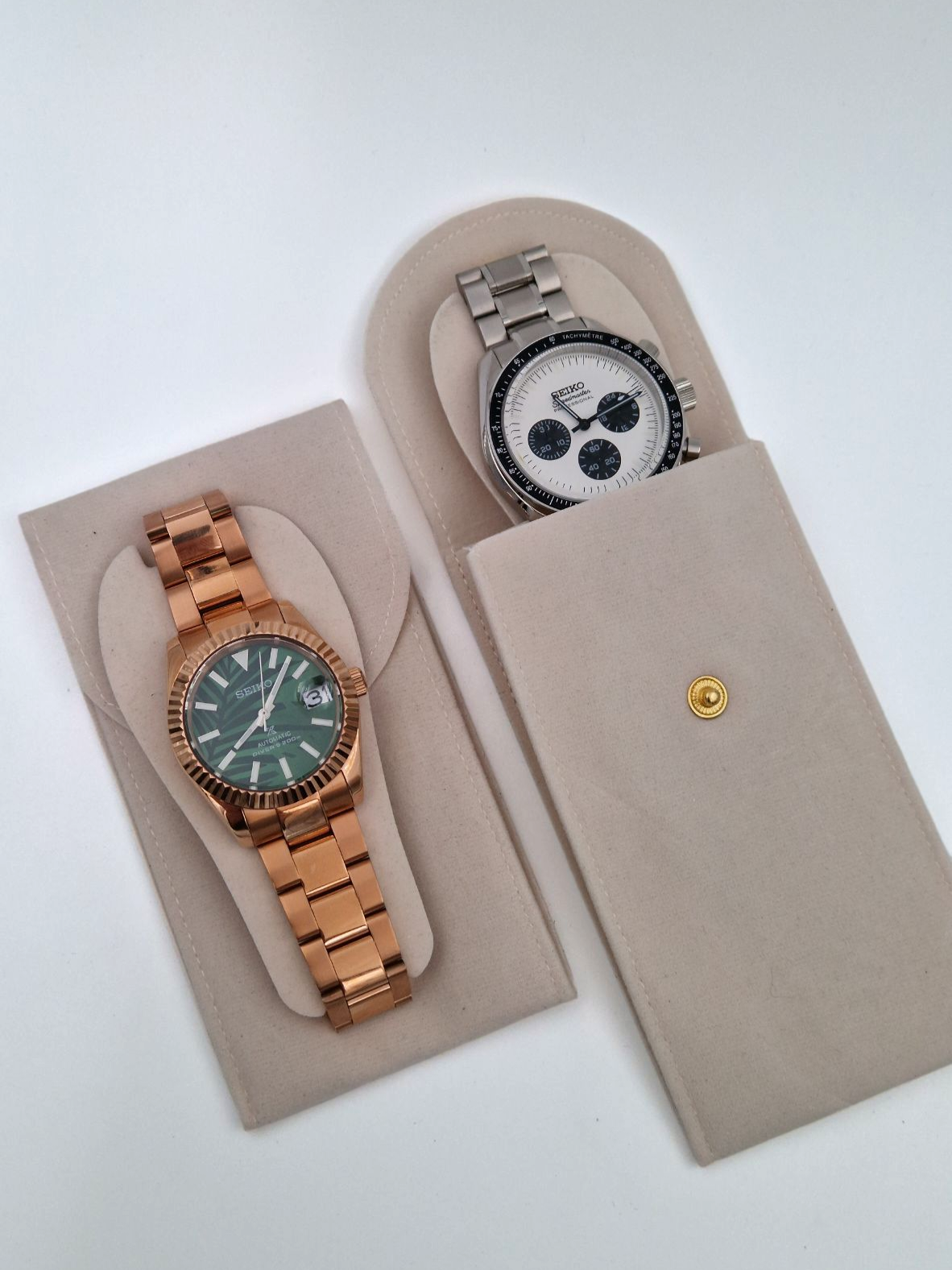 Klockfodral i vitt tyg