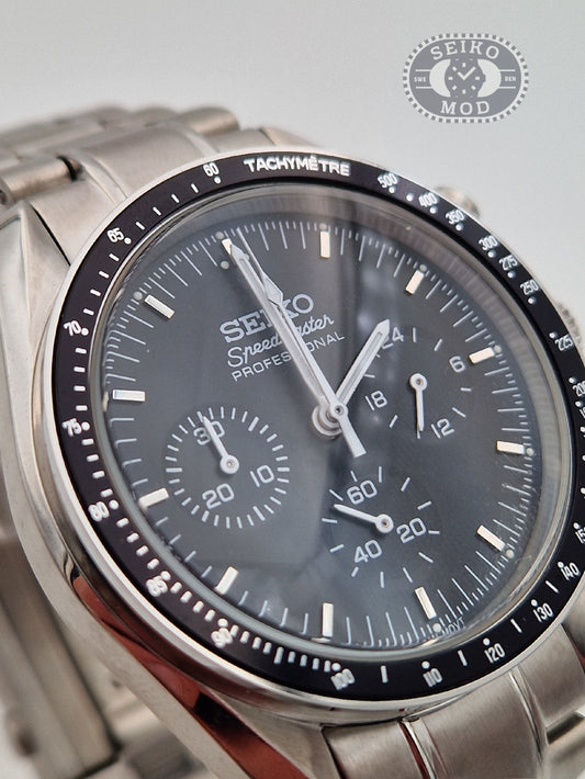 Speedmaster mod in black