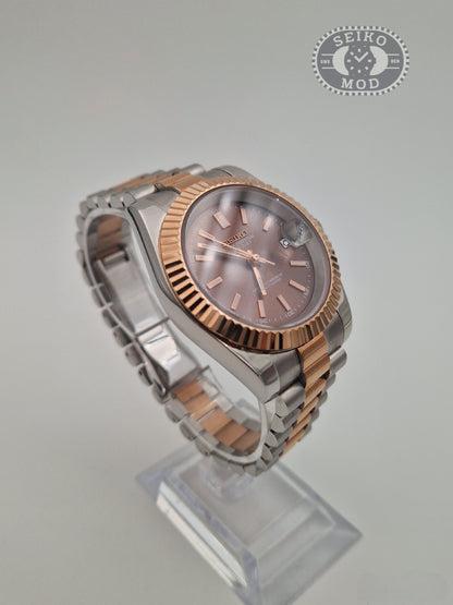 Datejust mod med choklad urtavla och tvåton-armband