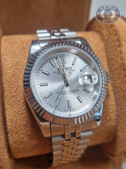 Datejust mod with white dial and Jubilee bracelet