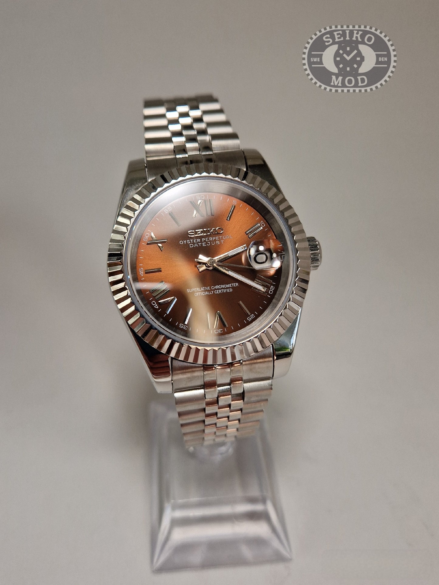 Datejust mod med choklad romersk urtavla och jubilee-armband