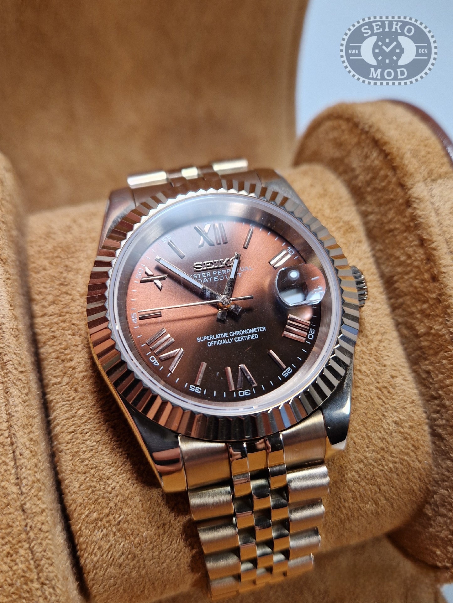 Datejust mod med choklad romersk urtavla och roséguld-armband