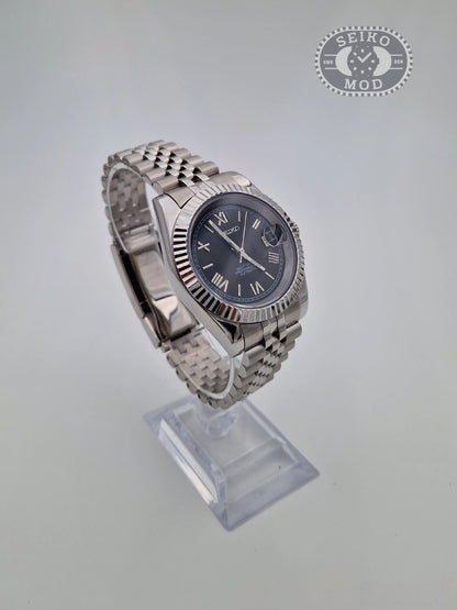 Datejust mod med svart romersk urtavla och Jubilee-armband