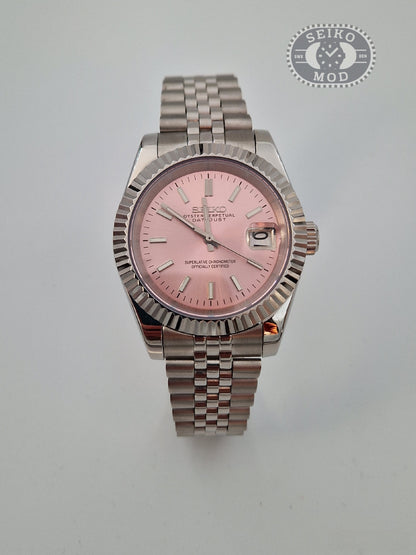 Datejust mod med rosa urtavla och Jubilee-armband