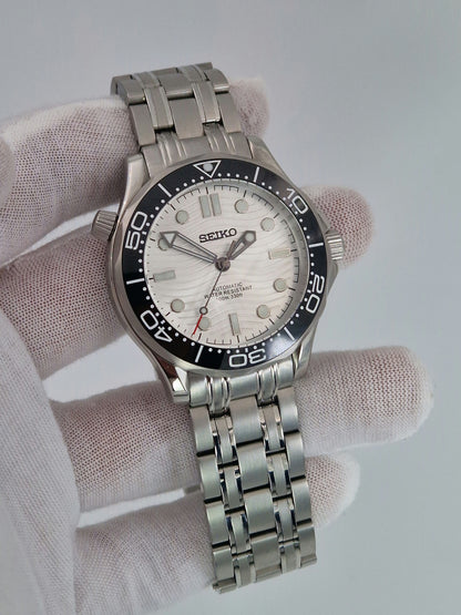 Valkoinen - Seamaster-modi
