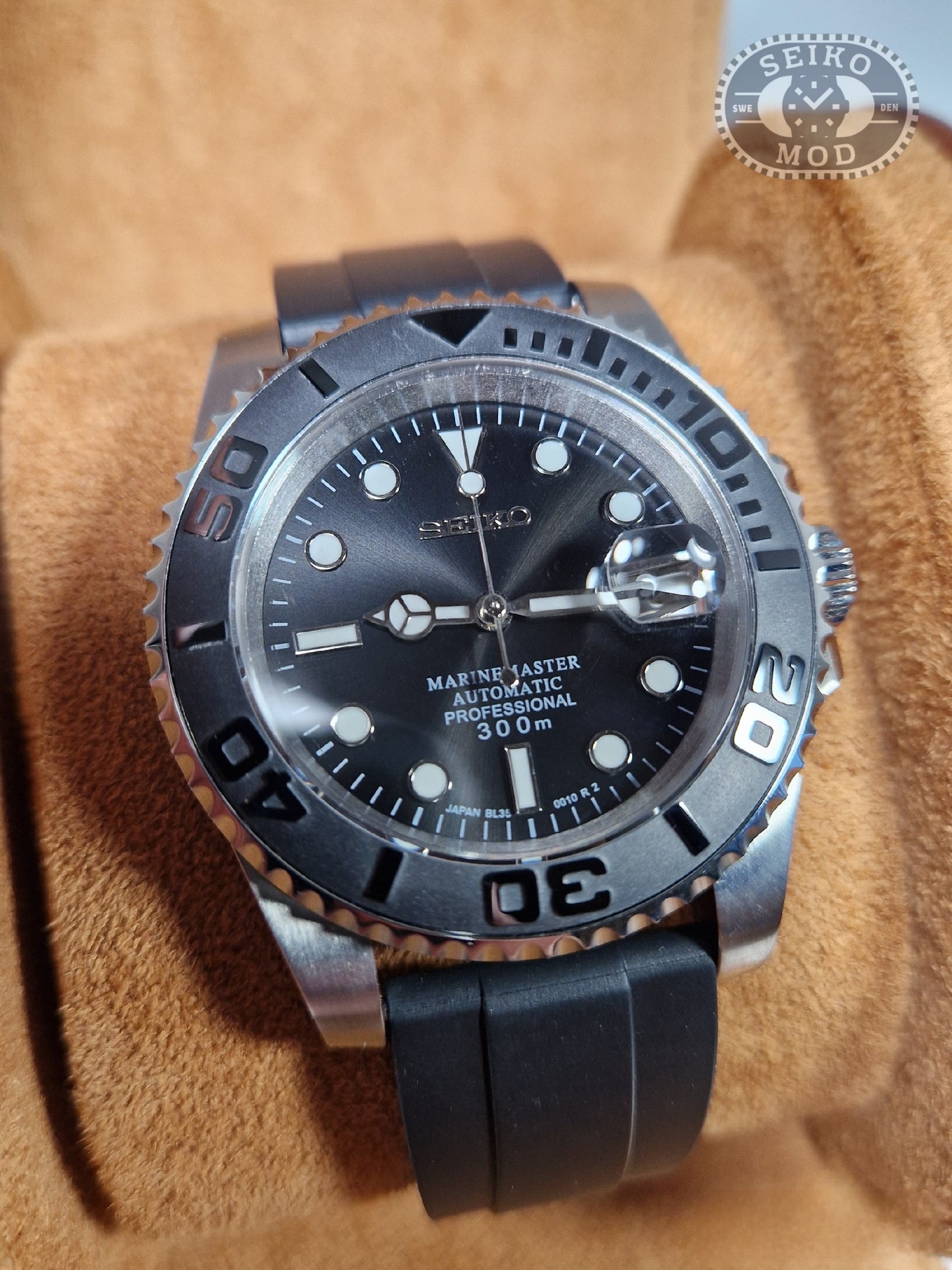 Yacht-Master mod with black sports band